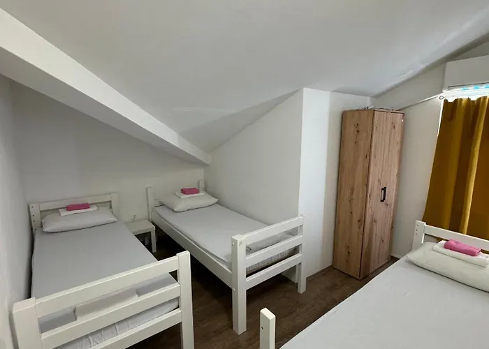 Villa Lara 2